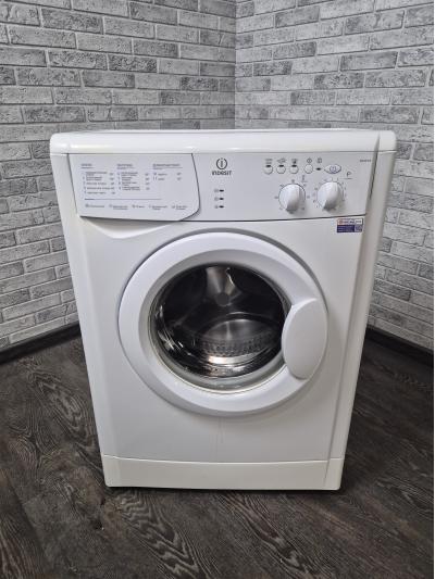 Стиральная машина Indesit WIUN 105